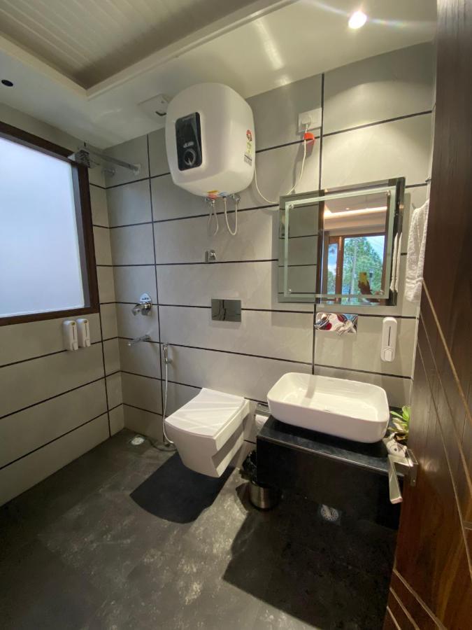 The Westberry 50Mtrs Offroading And 50 Mtrs Nature Path Bed & Breakfast Шимла Екстериор снимка
